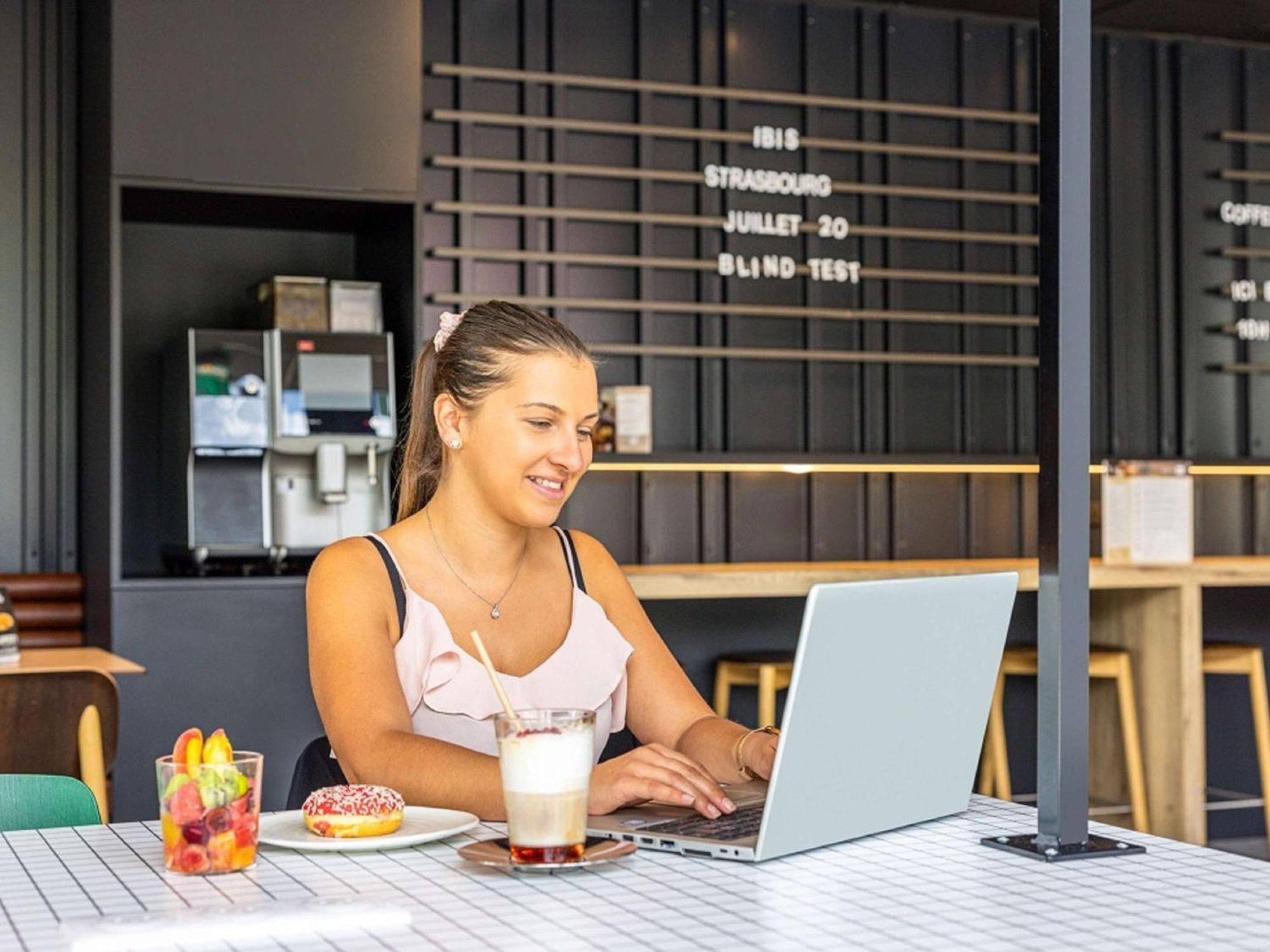 Ibis Strasbourg Centre Les Halles Exterior foto